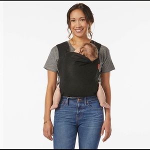 Original Sakura Bloom Scout Baby Carrier in Onyx (black), Linen (no leather).